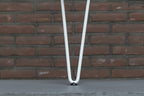 Detail van Nordstahl Hairpin salonpoot wit