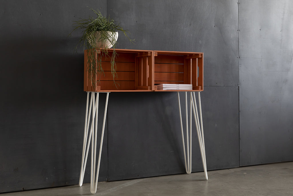 Nordstahl Hairpin tafelpoten wit onder tafel in modern interieur