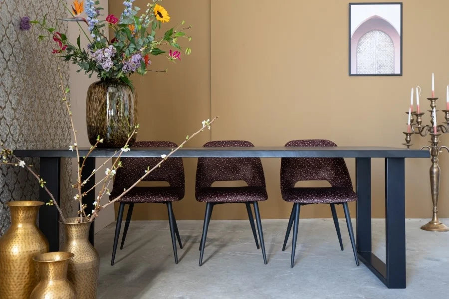 Nordstahl U leg heavy tafelpoten in modern interieur