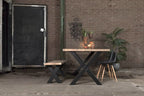 Nordstahl X leg tafelpoten in modern interieur